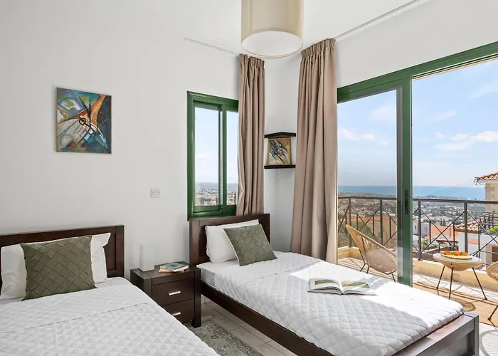 Horizon By Nomads - 5min To Coral Bay Paphos